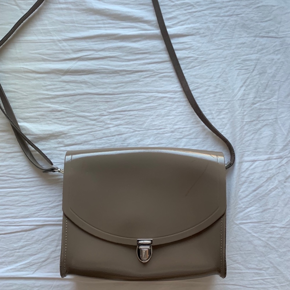 Cambridge Satchel Large Push Lock in Patent Grey